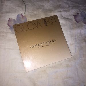 ANASTASIA BEVERLY HILLS SUN DIPPED GLOW KIT